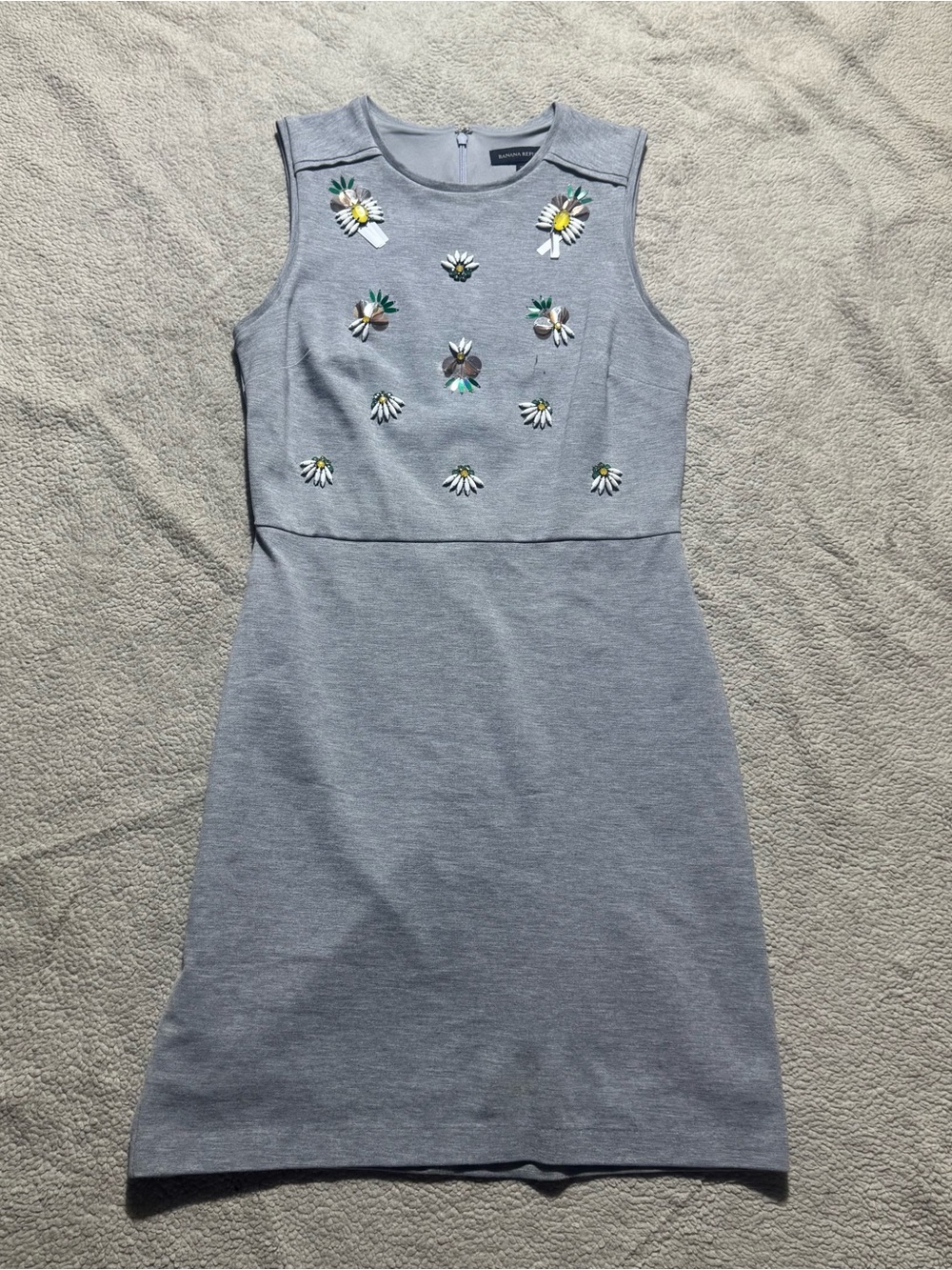 Banana‎ Republic Dress Womens 6P Petite Gray Sheath Embellished Pineapple Rayon